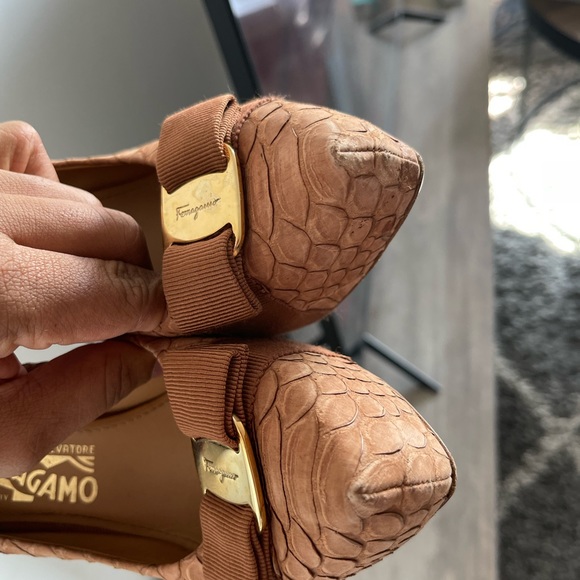 Salvatore Ferragamo Platform Pumps in size 8 - Picture 11 of 11